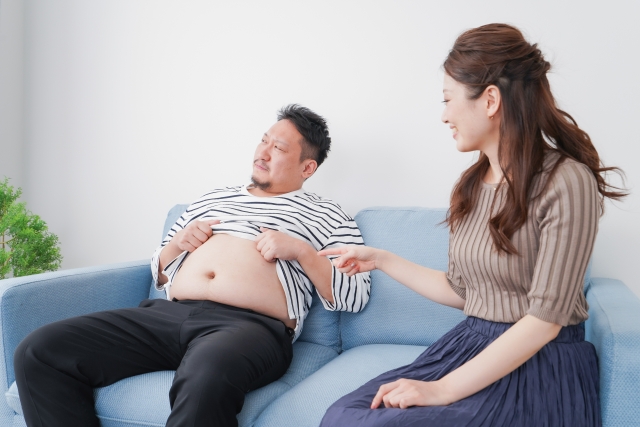 睡眠不足は太りやすい? 生理学的なメカニズムについて
